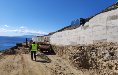 02_anchored_retaining_walls_main_road_2023