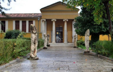 02_historic_museum_entrance