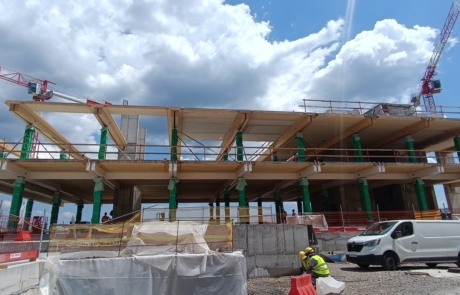 05_glulam_frame_on_rc_podium