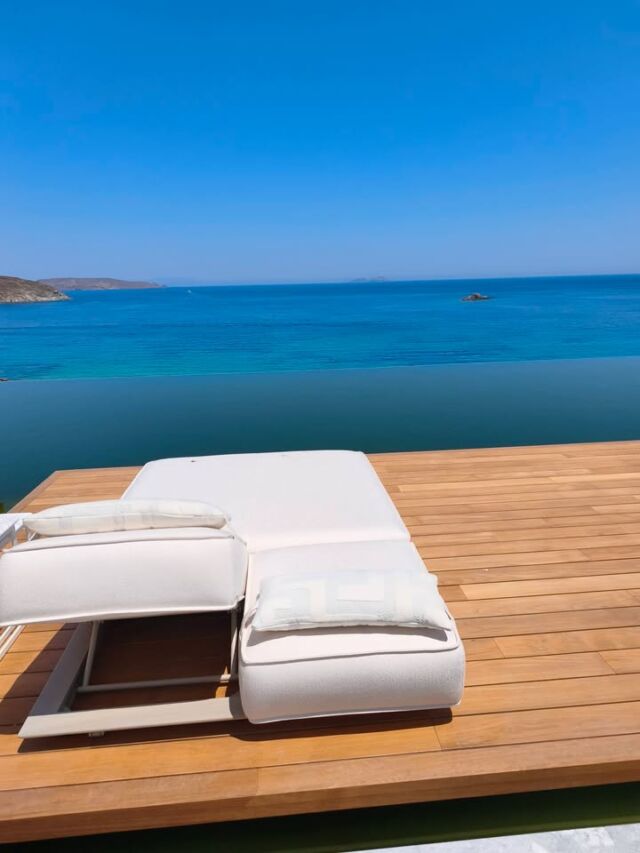 Four Seasons Resort Mykonos
Following many years of efforts by architects, engineers and workers to transform a rocky cliff to a magnificent cycladitic village, finally the Four Seasons Mykonos is ready to open its gates and welcome it's guests.
The project imagined by Nikos #Valsamakis and Maria Valsamaki has been realised by the developer Blue Iris and the general contractor #Terna SA with the input by #LDK, Elli #Pagkalou #wimberly and #rockwell
CUDOS to all!!!
